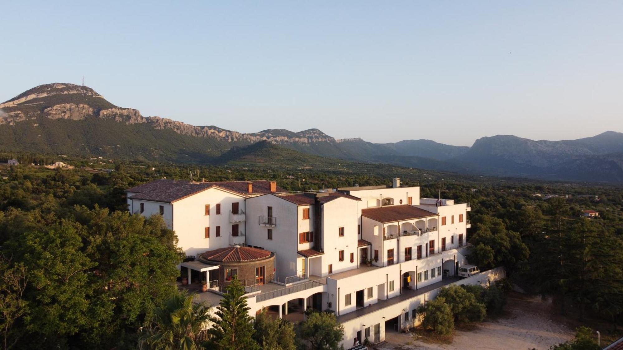 Hotel Il Querceto Dorgali Εξωτερικό φωτογραφία